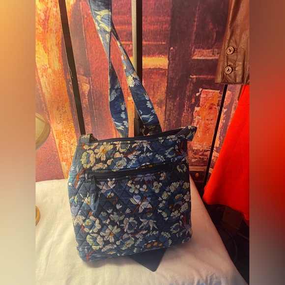 Vera Bradley Multicolor flower patter crossbody purse - Picture 3 of 6
